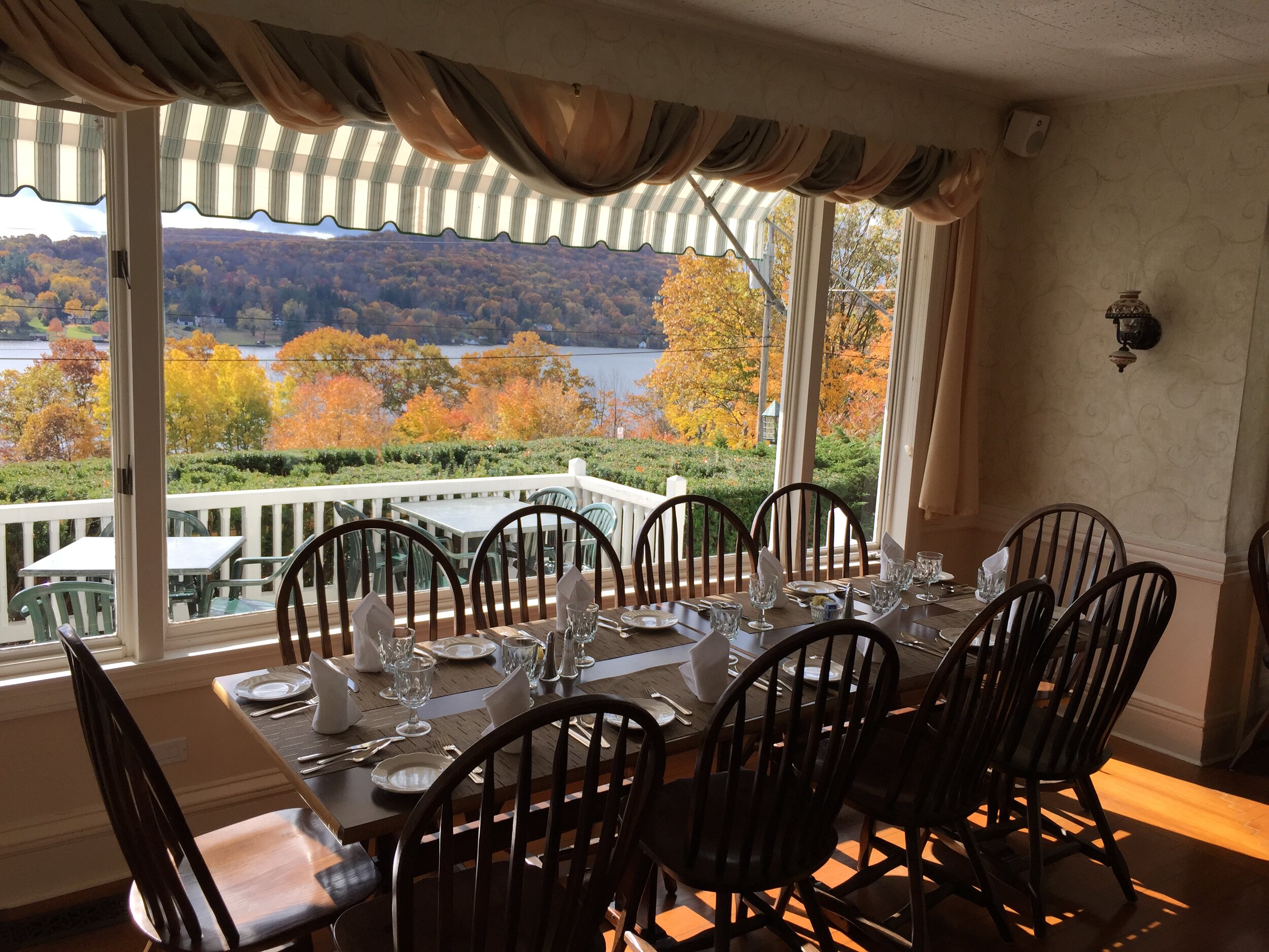 Hopkins Inn